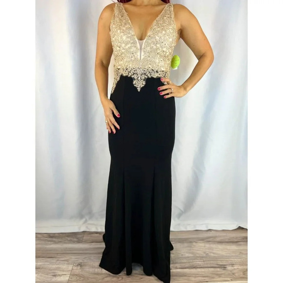 NWT Windsor Black Gold Lace V-NeckFormal Gown $135 - Picture 2 of 14